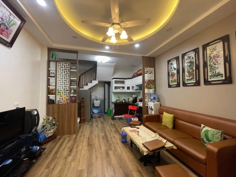 Tài chính quanh 3 tỷ có nhà 5 tầng full nội thất phố Tân Thụy đầu Nguyễn Lam