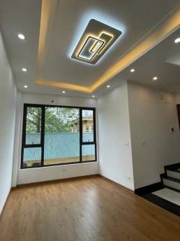 Bán nhà Liên Mạc 5 tầng x 30m2, MT 4m, ô tô đỗ cổng, Chỉ 2.6 tỷ.