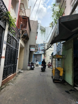 CHỈ NHỈNH 3 TỶ CÓ NHÀ THÍCH QUẢNG ĐỨC, HẺM THÔNG 4M