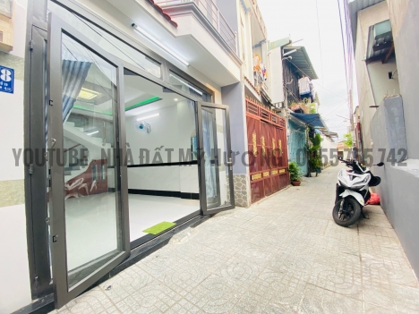 3 TỶ X Nguyễn Ảnh Thủ - CĂN GÓC 2 MẶT TIỀN VỊ TRÍ QUÁ ĐẸP - 1 SẸC TRẢI GẠCH VĨA HÈ CHỈ HƠN 3 TỶ Ngay