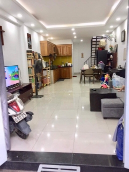 1/ Lã Xuân Oai -Tăng Nhơn Phú A Thủ Đức 4x11 Nội thất bếp sồi Giá 4,2tỷ