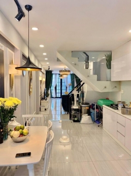 Q6, Bán Nhà Đẹp Lung Linh, Hẻm Ôtô Kia, Ngay Đường Chợ Lớn, gần 4 x 17, 5 Lầu, Nhỉnh 7 Tỷ Hơn