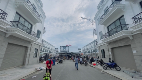 VỚI 1,2 TỶ SỞ HỮU NGAY - SIÊU PHẨM CĂN SHOPHOUSE  MẶT TIỀN CHỢ - CÁCH CẦN THƠ 25KM