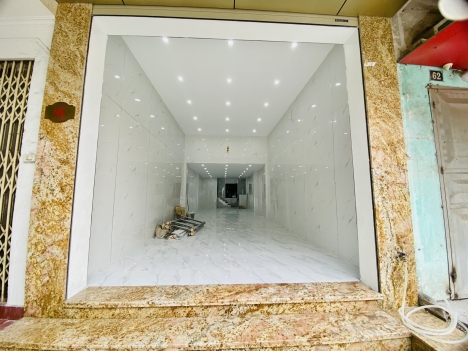 Chính chủ cần Cho thuê nhanh căn  nhà mặt phố Bà Triệu - Hà Đông.