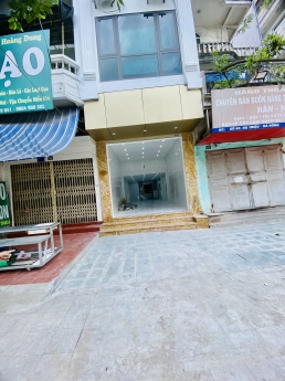 Chính chủ cần Cho thuê nhanh căn  nhà mặt phố Bà Triệu - Hà Đông.