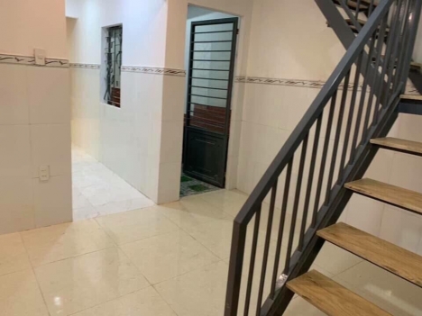 Nhà giá rẻ mê lửng Tô Hiệu 65m2 gần bến xe, trường học