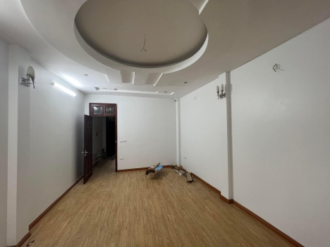 Cho thuê nhà Hồ Ba Mẫu, Đống Đa, 65m x 4 tầng