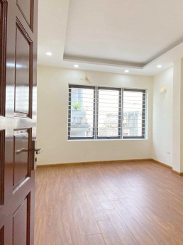 Nhà Bãi Sậy 80m2 chỉ 6 tỷ, 3 tầng 4 PN, Hẻm 4m, ở ngay