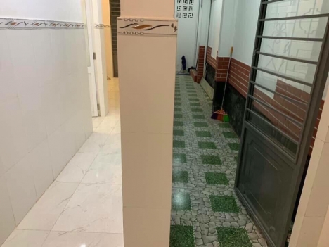 Nhà giá rẻ mê lửng Tô Hiệu 65m2 gần bến xe, trường học