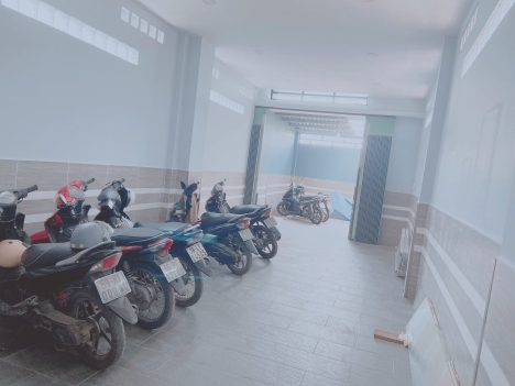 Ngộp Bank CHDV  DTSD 330m SHR,13 PN An Phú Đông , 2 xe hơi tránh nhau