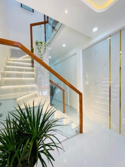 Nhà ĐÚC đẹp đường 4m, 35m2 (3.5x10),Phường 5 Bình Thạnh chỉ 4 TỶ.