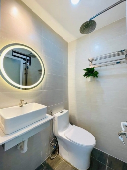 Nhà ĐÚC đẹp đường 4m, 35m2 (3.5x10),Phường 5 Bình Thạnh chỉ 4 TỶ.