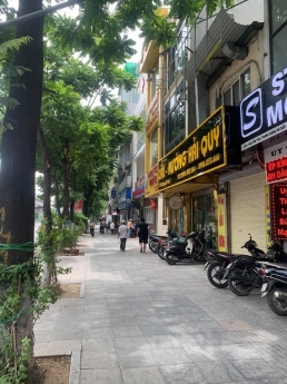 Bán Nhà Mặt Phố Quang Trung 47m2 - 5 Tầng Mt 3.7m- vỉa hè 8m- Giá  7.65Tỷ