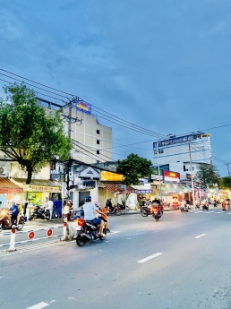 MT Hoàng Sa 5L, 550m2, vị trí đắc địa giá 37.8 tỷ