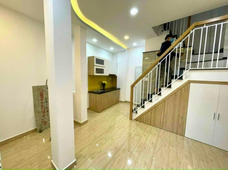 Bán nhà Vườn Lài Tân Thành, Tân Phú, 56m2, 2 tầng, HXH, giá 4 tỷ TL, tặng nt sang
