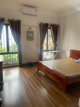 Siêu Hiếm- Mặt Ngõ Thông- Ô tô đỗ cửa. Cách 2m Ô Tô Quay Đầu- Gần Phố- 4 mặt Thoáng- DT 50m2x4T-