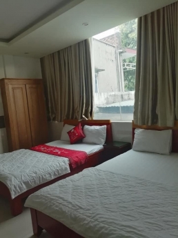 Bán khách sạn mặt tiền Bờ Bao Tân Thắng. DT 4.1 x 22, 7 tầng, 19 PN giá 24.8 tỷ.