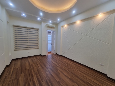 NHÀ NGÕ PHỐ DƯƠNG QUẢNG HÀM 43M2 5 TẦNG 4.6 TỶ