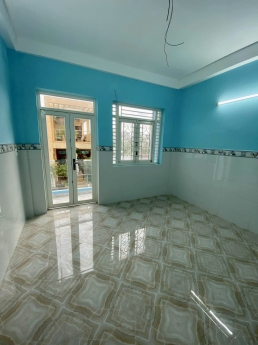 NHÀ ĐẸP KHU PHÂN LÔ ĐỐI DIỆN GALAXY GẦN AEON