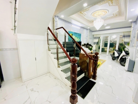 BÁN NHÀ LÔ GÓC 2 MT ĐƯỜNG HUỲNH TẤN PHÁT TT NHÀ BÈ  ĐƯỜNG 10M - FULL NỘI THẤT CAO CẤP GIÁ 6.99 TỶ