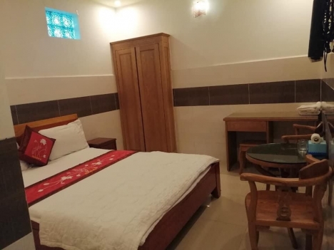 Bán khách sạn mặt tiền Bờ Bao Tân Thắng. DT 4.1 x 22, 7 tầng, 19 PN giá 24.8 tỷ.