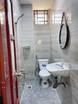 Nhà rẻ duy nhất Phước Long B, Quận 9. 32m2, 3 tầng, SHR chỉ 2 tỷ 400.