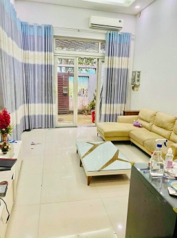 Kẹt tiền bán gấp biệt thự 1 Trệt 1 Lầu + Sân Thượng - 120m2 ngang 8m DD22 Linh Đông