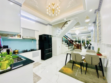 BÁN NHÀ LÔ GÓC 2 MT ĐƯỜNG HUỲNH TẤN PHÁT TT NHÀ BÈ  ĐƯỜNG 10M - FULL NỘI THẤT CAO CẤP GIÁ 6.99 TỶ