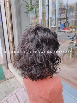 Uốn Xoăn Sóng Lọn To, Địa Chỉ Cắt Tỉa Tóc Lỡ Đẹp Giá Rẻ Hoài Đức - Nam Đỗ Hair Salon