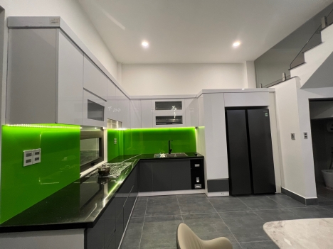 Nhà mới xây và đầy đủ nội thất cao cấp - phường 8 - Đà Lạt