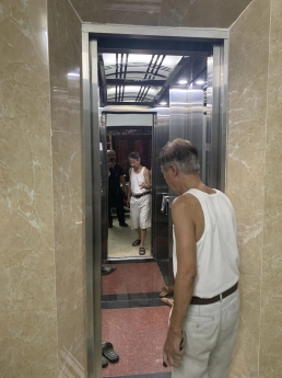 BÁN NHÀ MẶT HỒ VĂN CHƯƠNG - LÔ GÓC - THANG MÁY - TT ĐỐNG ĐA - VỈA HÈ 2 BÊN - MẶT TIỀN LÝ TƯỞNG - KD