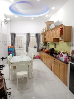 Bán nhà gấp rẻ, Phạm Văn Chiêu, Gò Vấp, 186m2, 3 Tầng, 5.x Tỷ