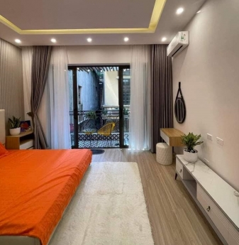 Bán nhà ngõ 68 quận ủy Cầu Giấy, diện tích 37m2, xây 5 tầng, mặt tiền 3.8m, giá 4.35 tỷ