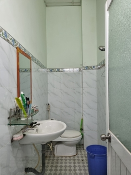 Nhà bán Bình Tân Bình Tỉnh Lộ 10 - chỉ nhỉnh 3 Tỷ nhà diện tích 50M2 khu an ninh yên tĩnh HXH xe tải