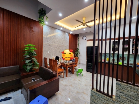 Bán nhà KĐG Kiến Hưng 65m2 3T mt 5m chỉ hơn 7tỷ ô tô kdoanh full nội thất.