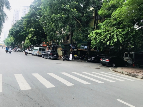 Bán Nhà Chúc Sơn Mặt QL6 125m2  MT 11m - Kinh Doanh - Vỉa Hè - Chia 2 Lô-  Nhỉnh 5 Tỷ