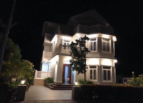 Cần tiền, bán gấp 02 căn biệt thự đơn lập bờ biển Cam Ranh, Khánh Hòa. Giá cực mềm chưa đến 30