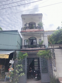 BÌNH TÂN, NHÀ 2MẶT TIỀN HÈM XE HƠI TRÁNH, VỪA Ở VỪA KINH DOANH, NHÀ RẤT MỚI 3TẦNG 4x22M NHỈNH 7TỶ.