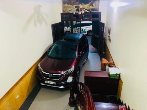 Bán Nhà Ngõ 105 Xuân La- Ô Tô vào Nhà- 65m2x5 tầng-4,1MT-Dân Trí Cao-3 Bước Ra Phố