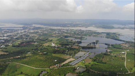Mở bán 20 lô đất vườn view hồ mặt đường bê tông 5m, SHR, giá F0, tặng ngay vườn điều, mít, 1 năm