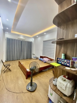 HÀNG HIẾM. Nhà Gia Quất LÔ GÓC, ô tô ĐỖ CỔNG, chỉ 3 tỷ