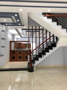 NHÀ MẶT TIỀN VỊ TRÍ ĐẸP KINH DOANH TUYỆT VỜI