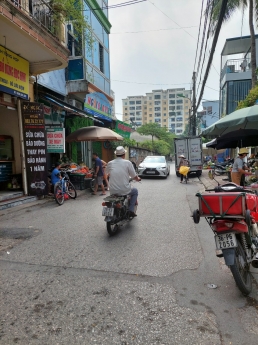 Ngô Gia Tự - long biên : 56 m2 , mặt tiền 4m,đường 7 m - Ở và kinh doanh tốt .Giá 4,3 tỷ