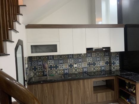 Gía rẻ ở nhà đẹp mê ly, chỉ 3,35 tỷ có ngay nhà phân lô Ô Cách, Long Biên, 30m2,5 tầng.