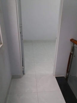 Nhà Lê Quang Định 38m 2 tầng sát mặt tiền hẻm thông chỉ 4 tỷ nhĩnh