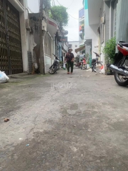 HẺM XE HƠI 8M LŨY BÁN BÍCH, 4X16 , GIÁ 4 TỶ 250