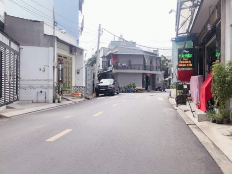 BÌNH TÂN, NHÀ 2MẶT TIỀN HÈM XE HƠI TRÁNH, VỪA Ở VỪA KINH DOANH, NHÀ RẤT MỚI 3TẦNG 4x22M NHỈNH 7TỶ.