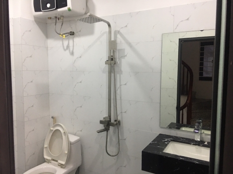 CẦN BÁN NHÀ 30 M2 CẦU AM TRUNG TÂM HÀ ĐÔNG,5 TẦNG GIÁ HƠN 4 TỶ CHÚT