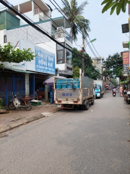 Ngô Gia Tự - long biên : 56 m2 , mặt tiền 4m,đường 7 m - Ở và kinh doanh tốt .Giá 4,3 tỷ