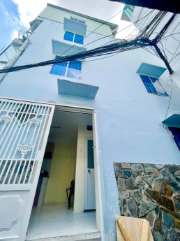 NHÀ ĐẸP, HẺM 1 TRỤC, SÁT QUẬN 1, 4 TẦNG, 30M2, 4.8 TỶ TL